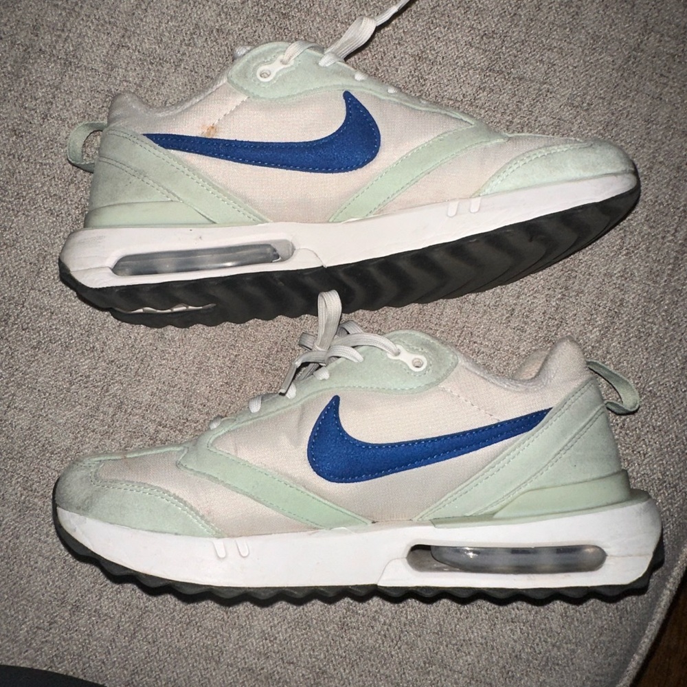 Air Max Dawn